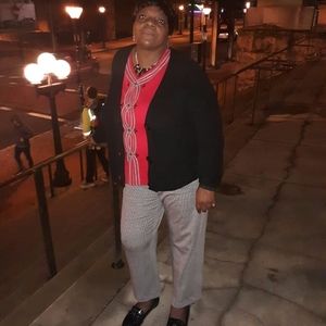 Meet your Posher, Laura